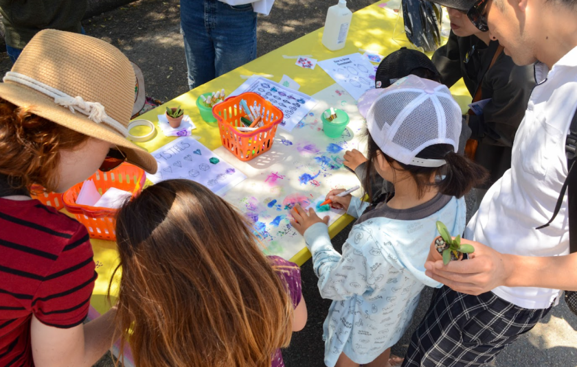 Students combine science and art learning with a crystal drawing activity at this years Discovery Fest.