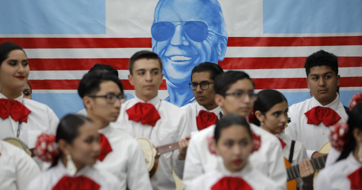 La lucha de Biden con los votantes latinos es real y peligrosa La lucha de Biden con los votantes latinos es real y peligrosa