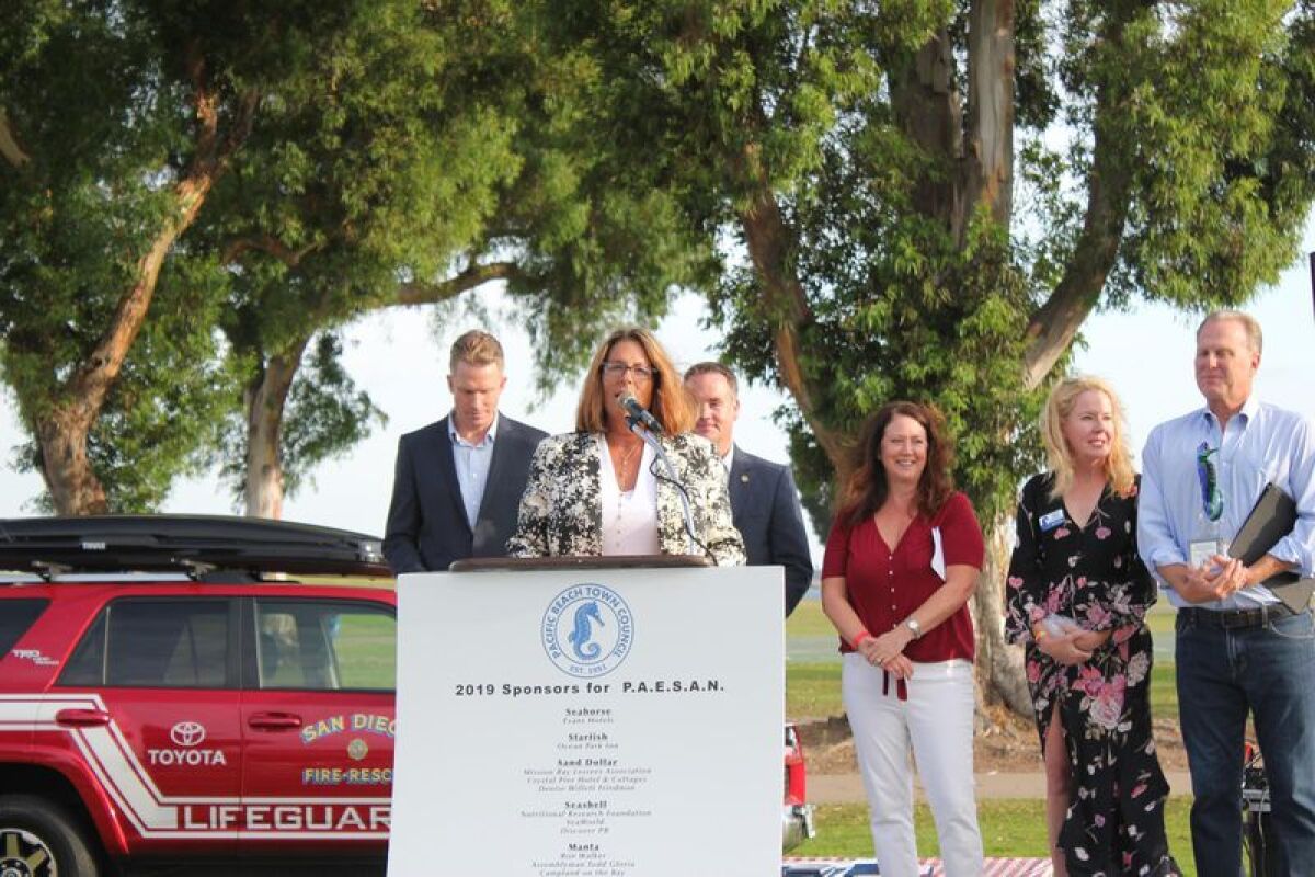 PB Town Council president Brian White, award honoree Stacey LoMedico, acting director of Park & Recreation Andy Field, Namara Mercer, PB Town Council member Catherine Jolley and San Diego Mayor Kevin Faulconer