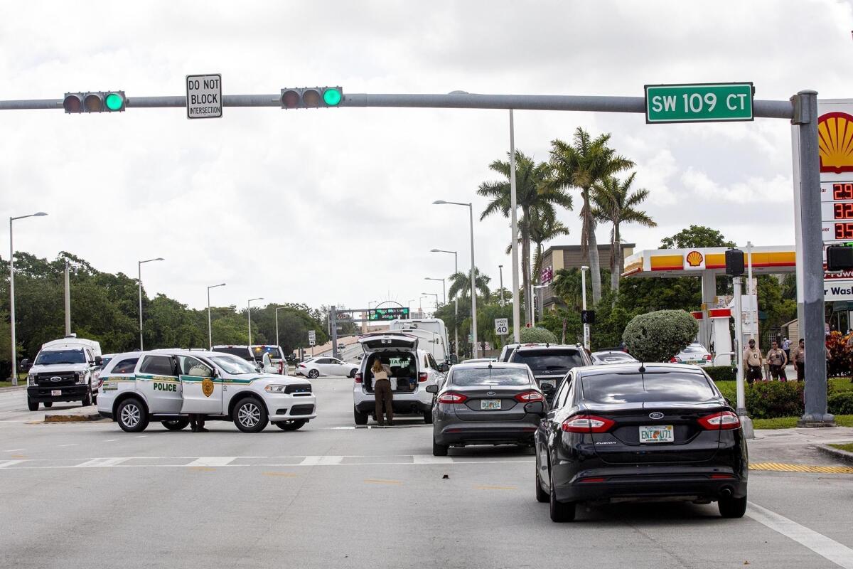 La zona cerca de donde hubo un tiroteo contra una fiesta de graduación en Kendall, cerca de Miami.