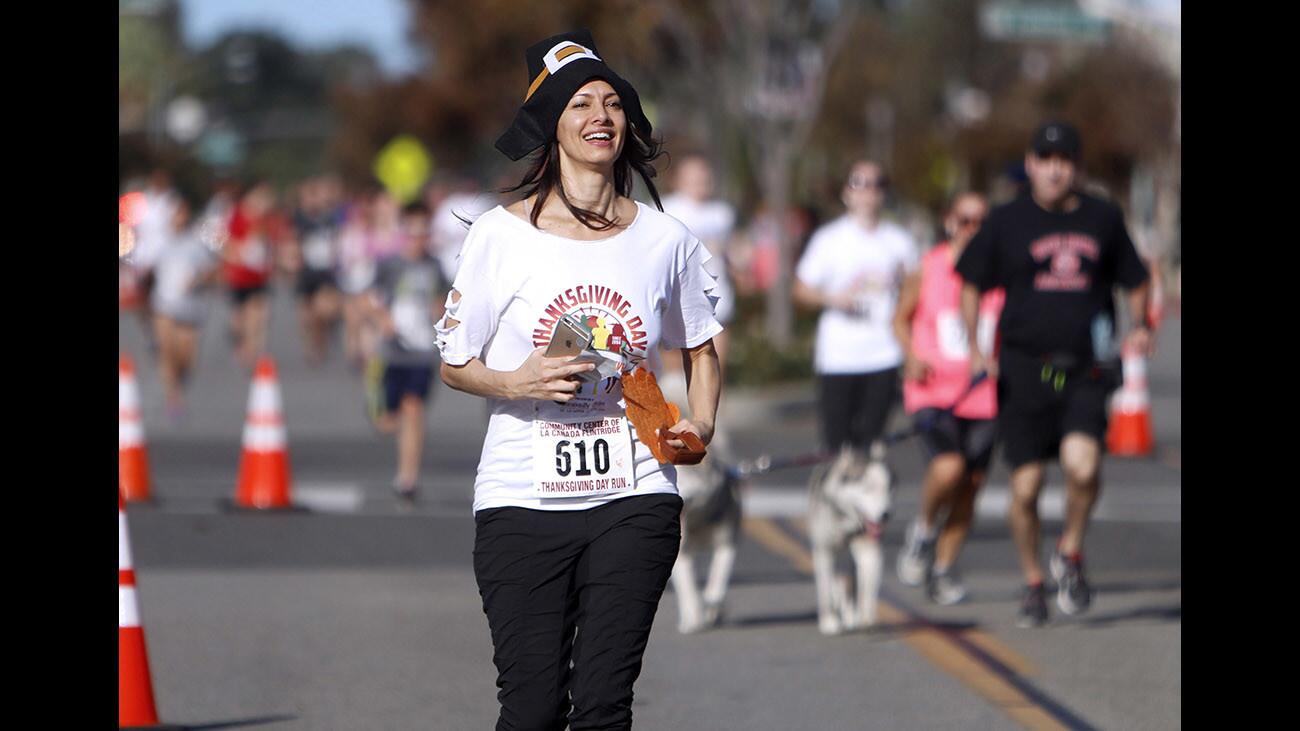 Photo Gallery: Annual Thanksgiving Day Run in La Cañada Flintridge