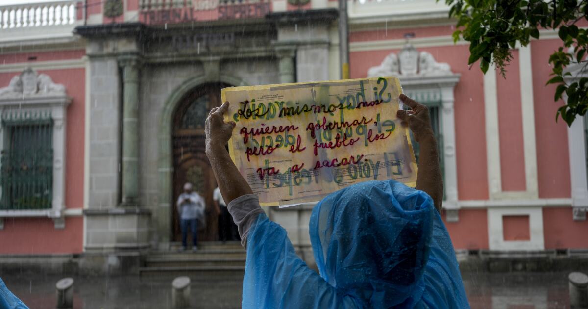 Guatemalalılar cumhurbaşkanlığı seçimlerini korumak için Insta ve Twitter’a gidiyor