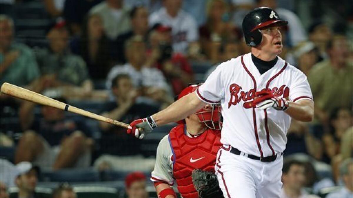 Uggla's HR gives Braves 3-2 win over Phillies