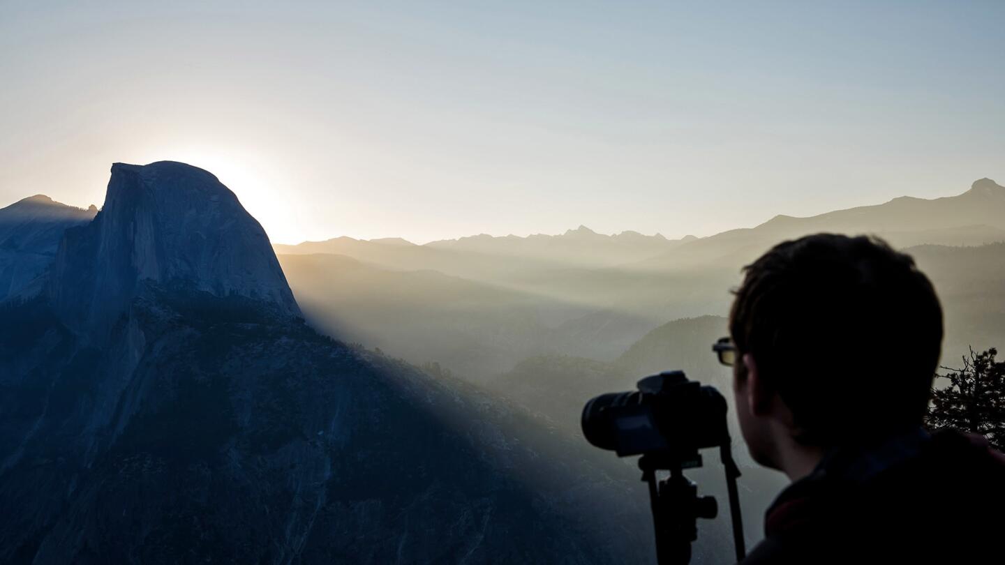 Smoke from Mariposa fire obscures vistas in Yosemite National Park