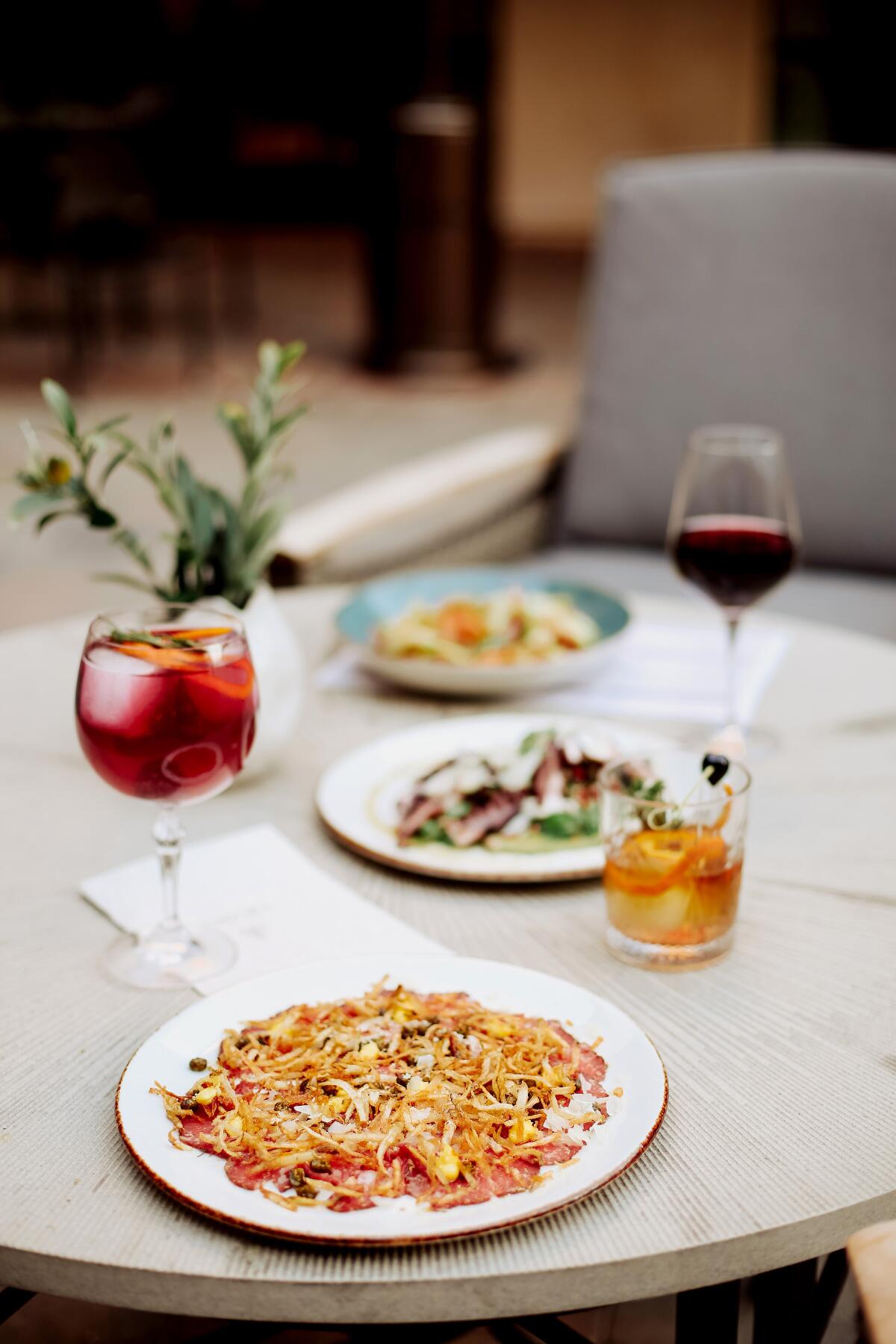 Carpaccio de Res at Ysidora Restaurant & Lounge.