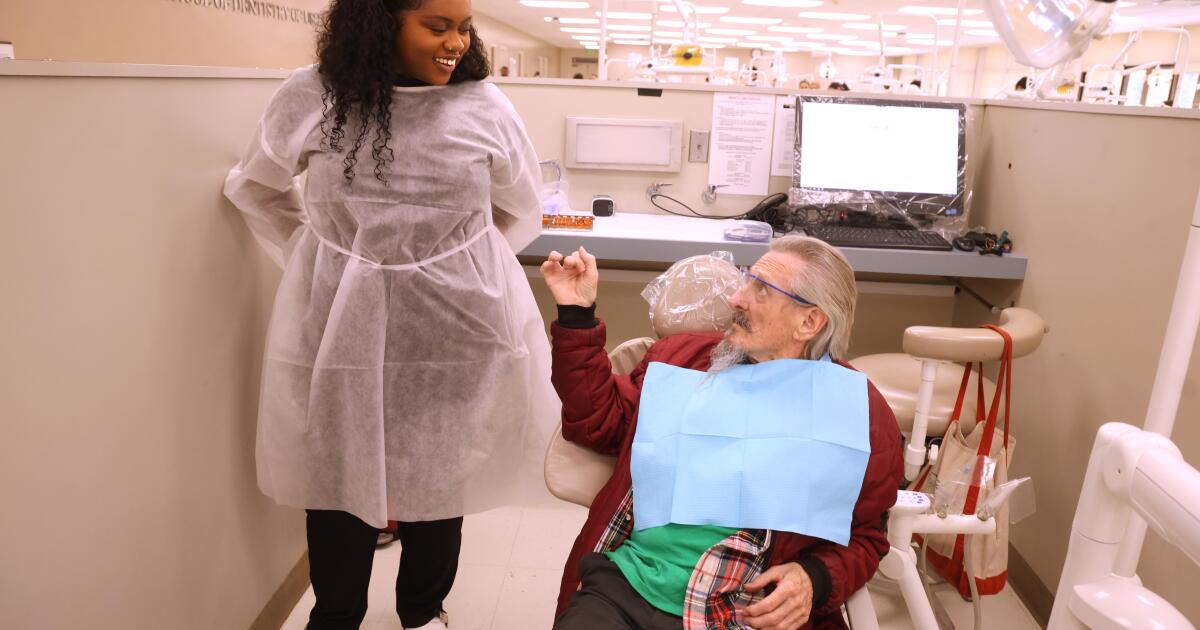 Minha dor de dente me levou a uma dura descoberta: o sistema odontológico fica cheio de cáries conforme você envelhece