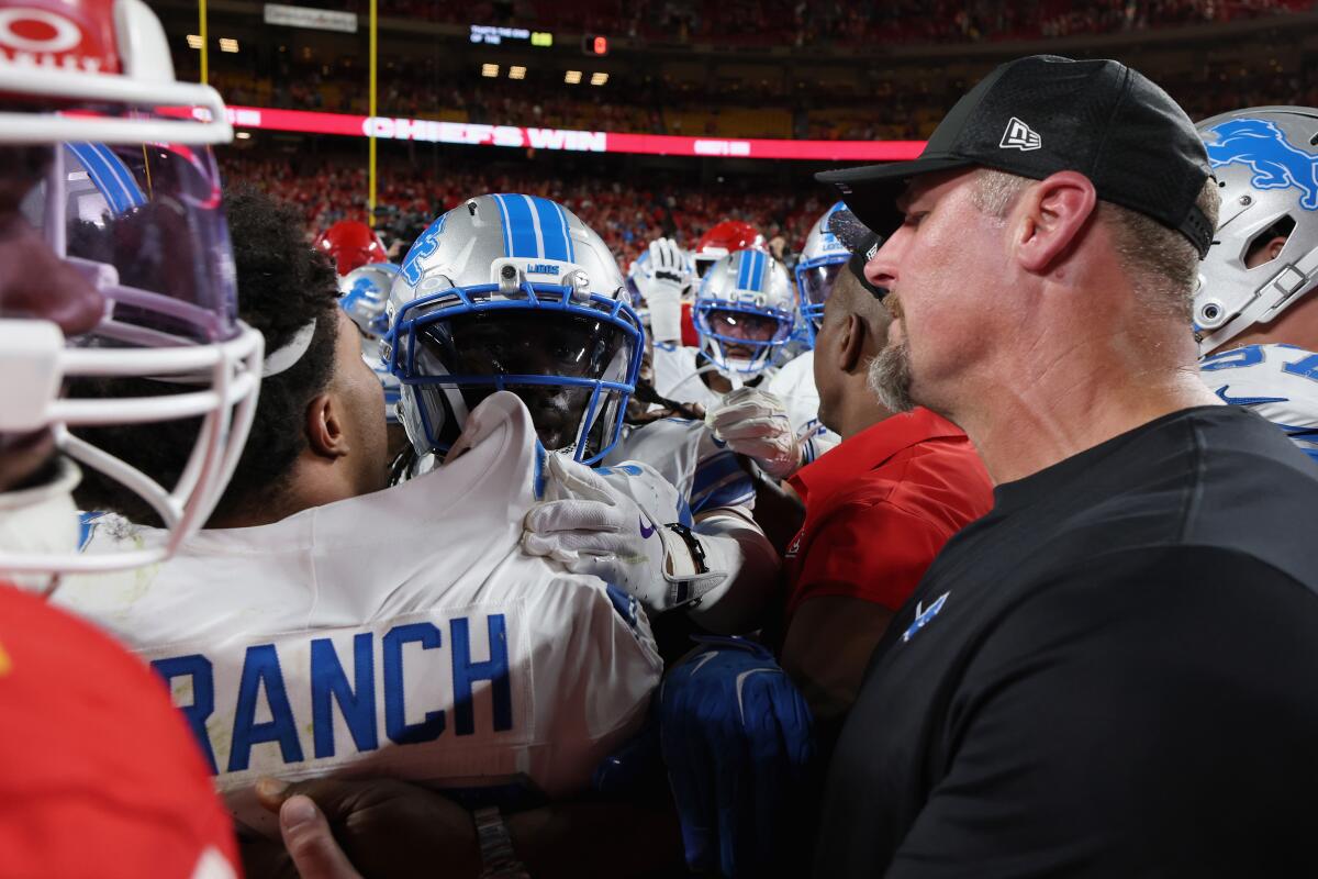 Lions’ Brian Department faces attainable suspension for hitting Chiefs’ JuJu Smith-Schuster after recreation Lions’ Brian Department faces attainable suspension for hitting Chiefs’ JuJu Smith-Schuster after recreation
