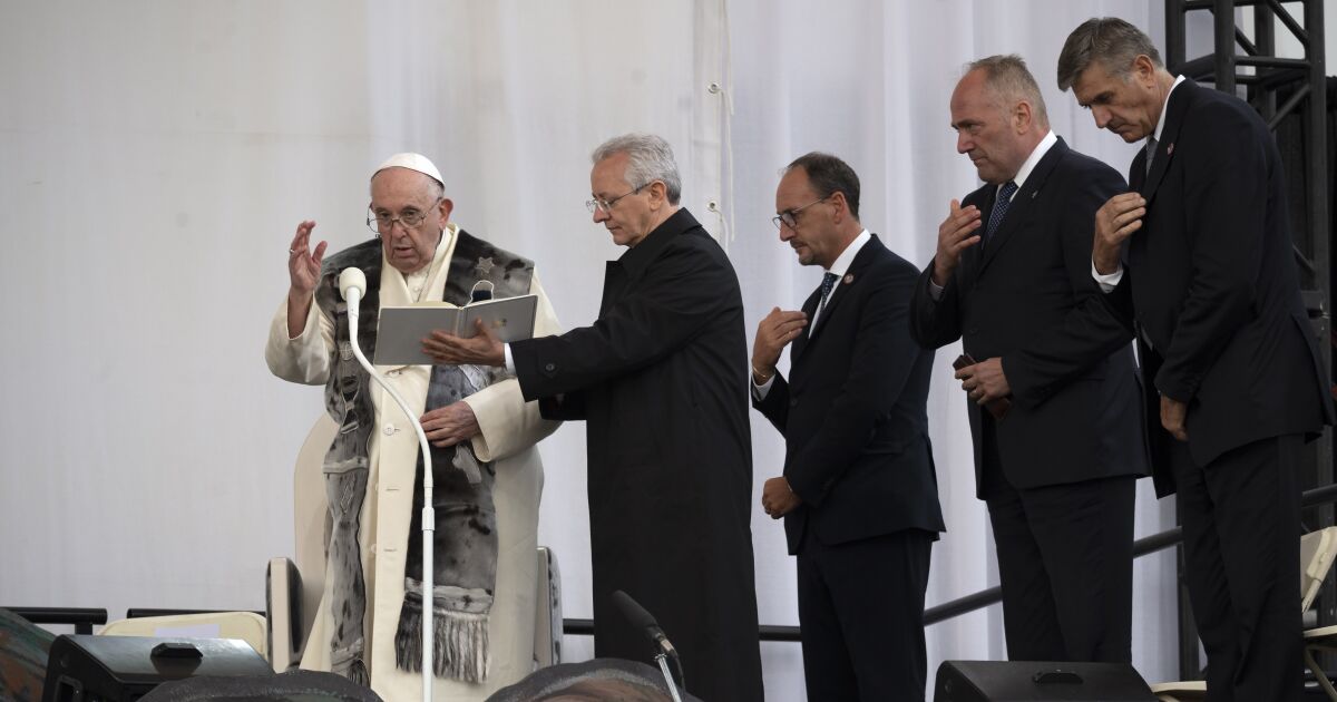 Canada: Pope visits Nunavut and apologizes again