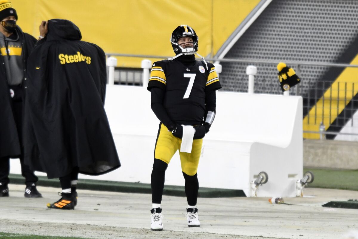 Pittsburgh Steelers quarterback Ben Roethlisberger (7) stands on the sideline during the final minute of the second half of an NFL football game against the Washington Football Team in Pittsburgh, Monday, Dec. 7, 2020. (AP Photo/Barry Reeger)