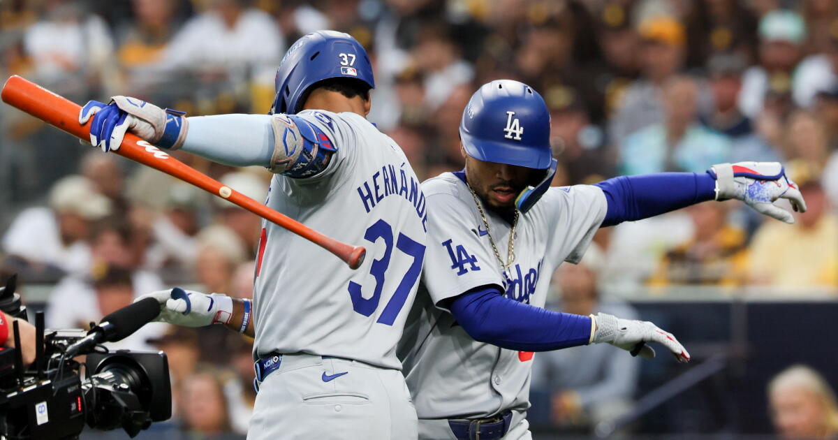 Dodgers, San Diego Padres'i terk etti ve NLDS'nin 5. maçı için Los Angeles'a döndü