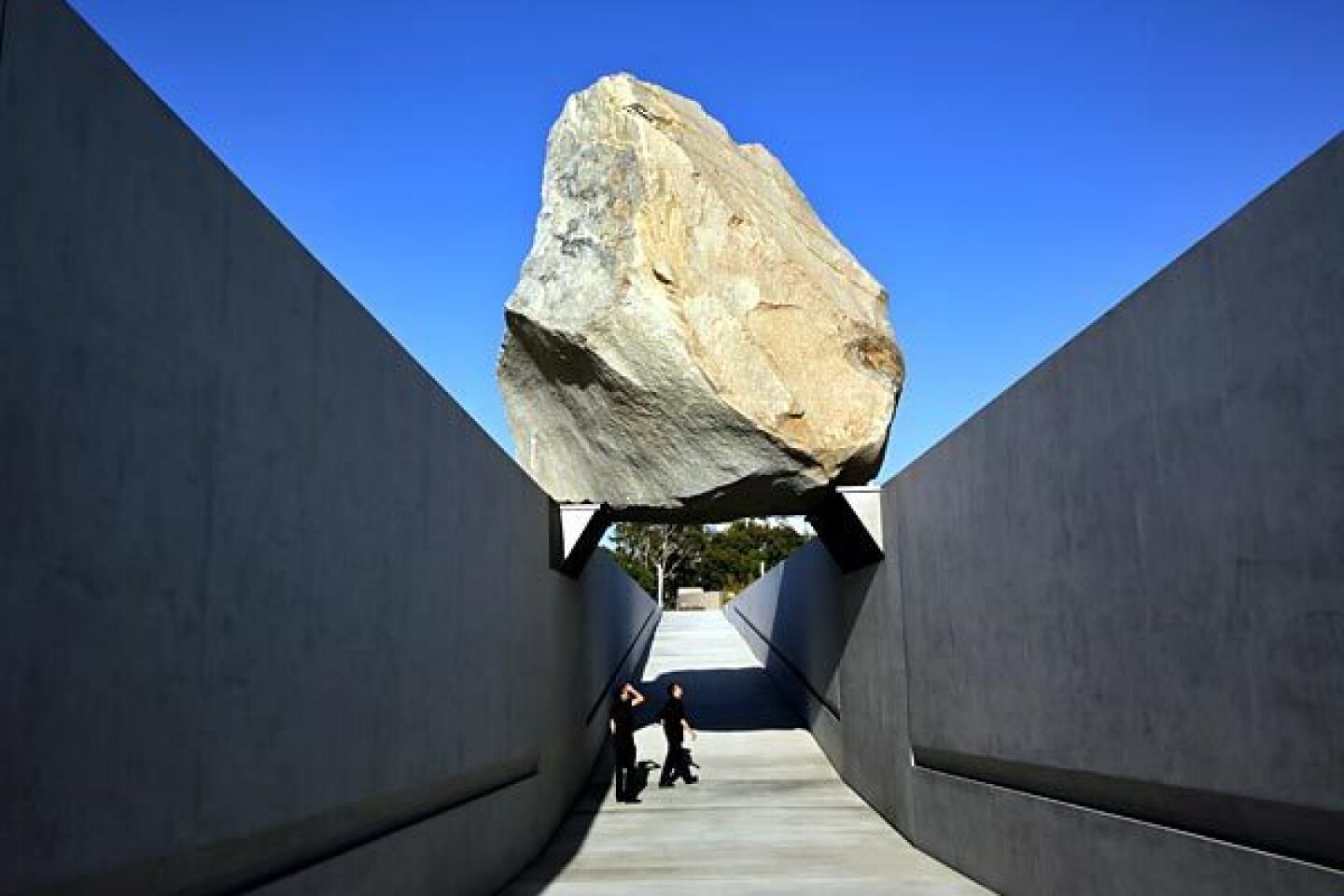 Michael Heizer's 'Levitated Mass' installation opens at LACMA