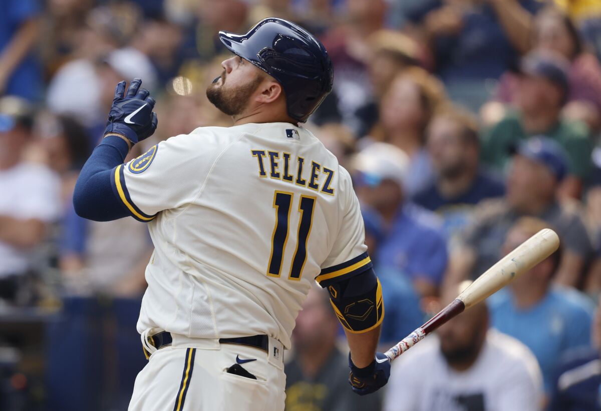 Rowdy Tellez hits fifth home run since trade, helps Brewers beat Pirates