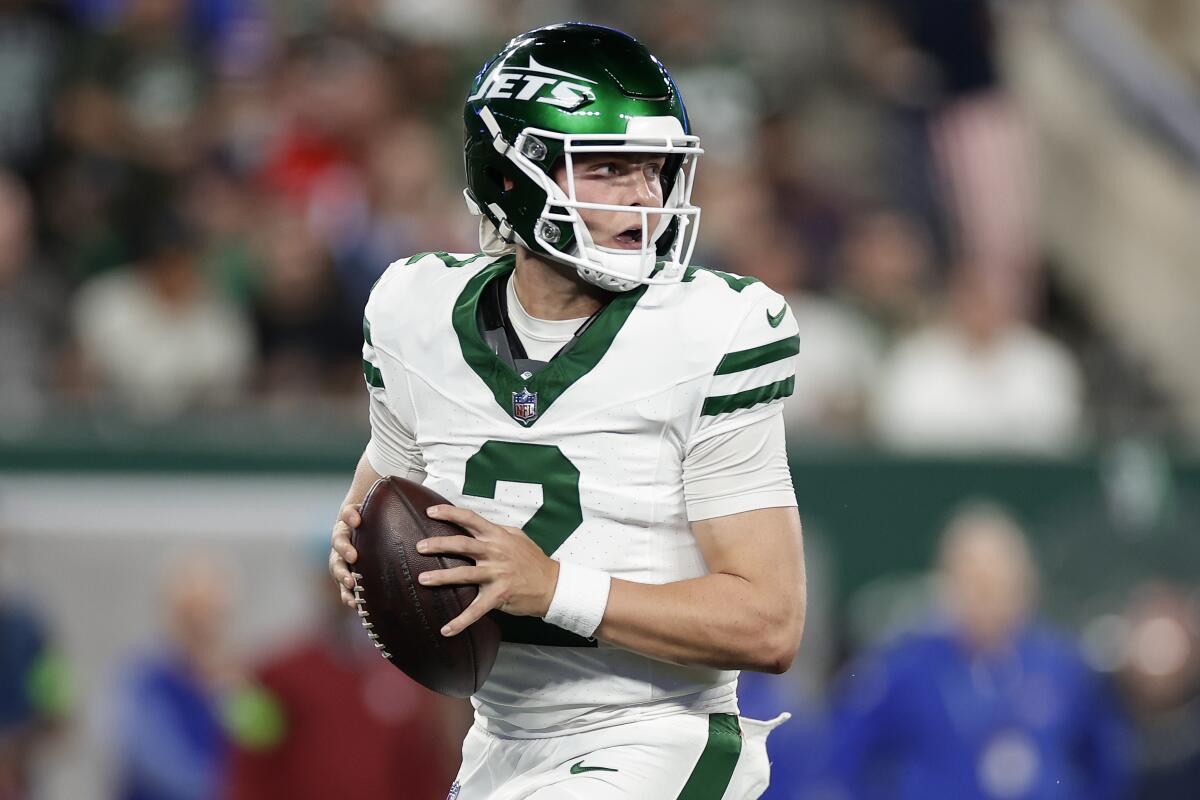Zach Wilson takes over for Aaron Rodgers as New York Jets quarterback