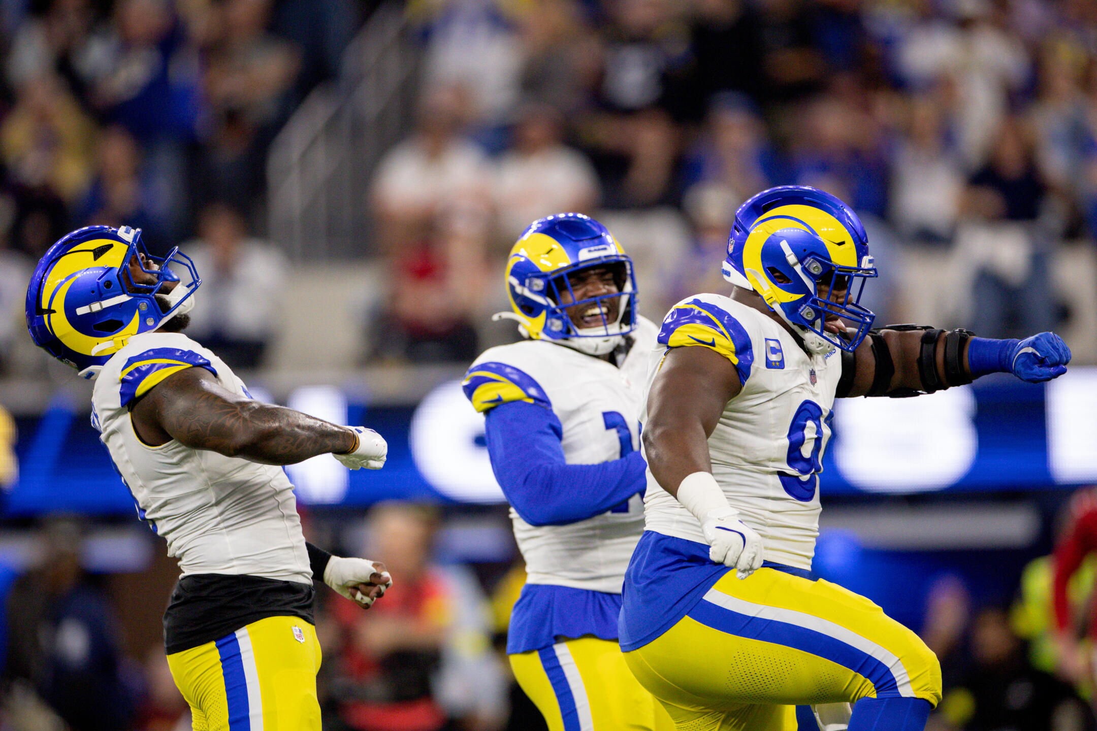 Cd Rams Rams surge to top of NFC, blowing out Bucs for 6th straight win - Los ...