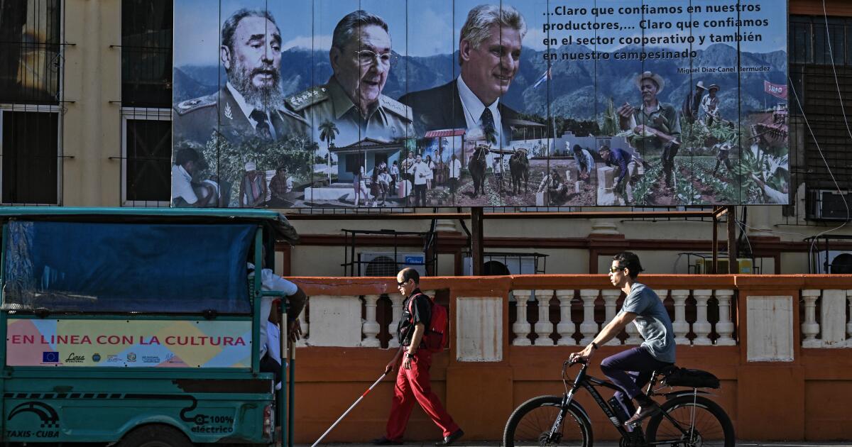 Cuba is uitdagend nu de VS zich op Castro richten en de angst voor conflicten opdoemt