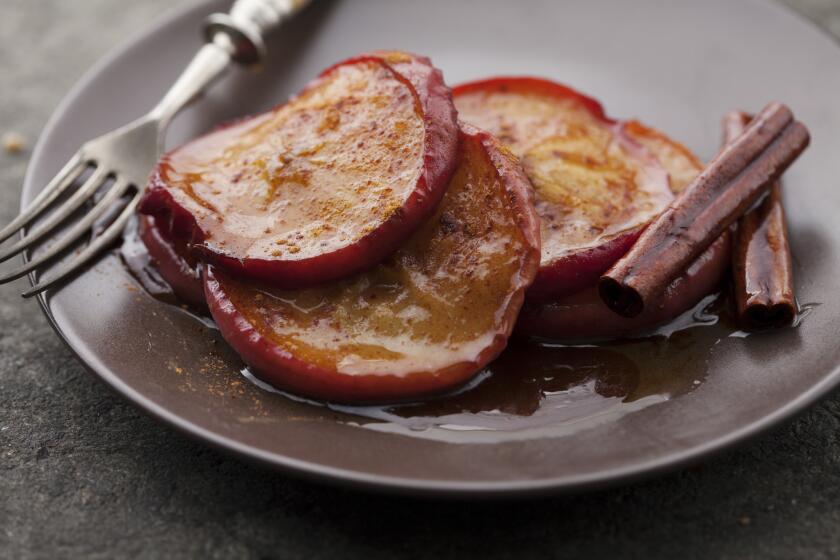 Estas manzanas al horno con canela son casi demasiado saludables para ser verdad.