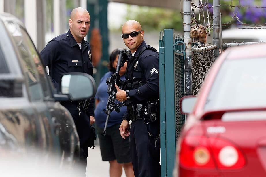 Gunman fires at LAPD detectives