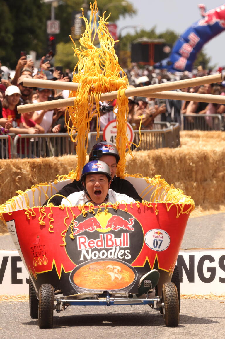 Soap Box Racing Batmobile Photos: Red Bull Soapbox Derby Racing - Los Angeles Times