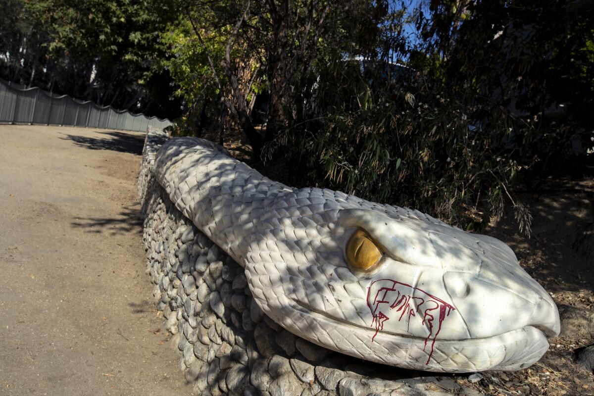 The Rattlesnake Wall along the Los Angeles River Greenway.