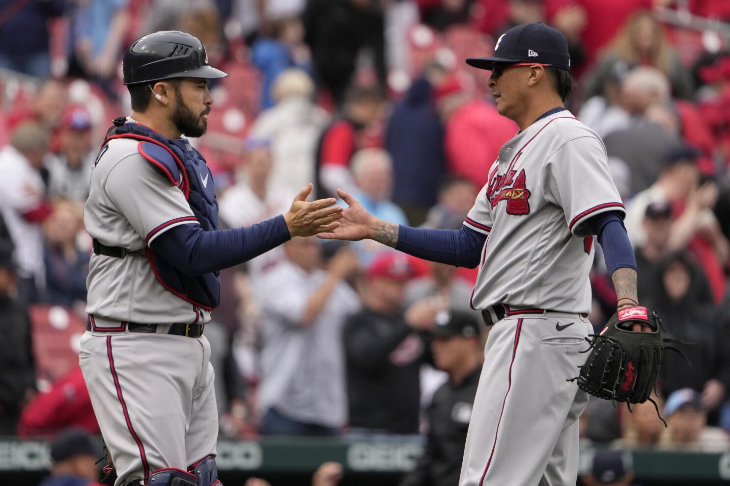 Olson homers, drives in 3 to help Braves sweep Cards