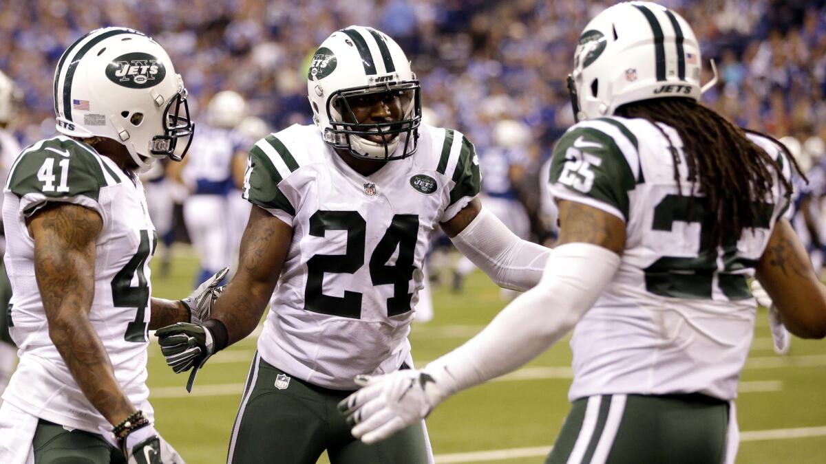 Cornerback Darrelle Revis (24) and the Jets can pull even with the Patriots atop the AFC East standings with a victory on Sunday.