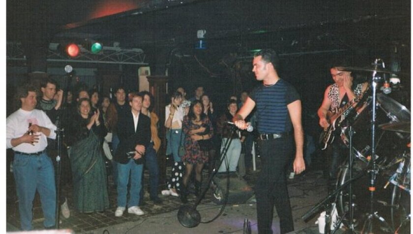 Al centro, con saco negro, Lopetegui, durante un concierto de Seguridad Social.