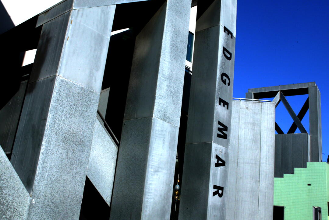 Edgemar 11 fascinating Frank Gehry buildings in Los Angeles - Los Angeles Times