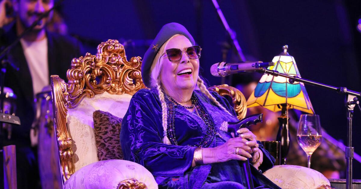 Joni Mitchell amène Joni Jam (et Trump dissident) au Hollywood Bowl