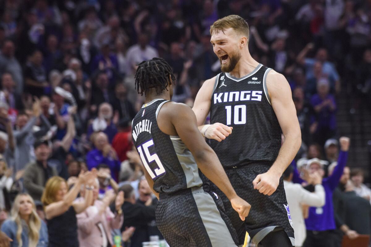Kings' Domantas Sabonis questionable for Game 3 vs. Warriors after