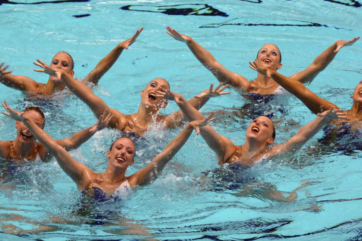 Stanford University swimmers at the 2007 Synchronized Swimming U.S. National Championships in Indianapolis. 