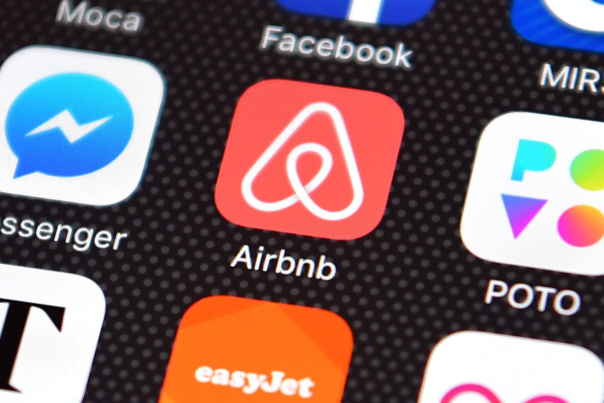 Glendale City Council members are still tweaking rules to regulate Airbnb and other short-term rental practices. Recently, they tentatively walked back several restrictions they advocated for a year ago.