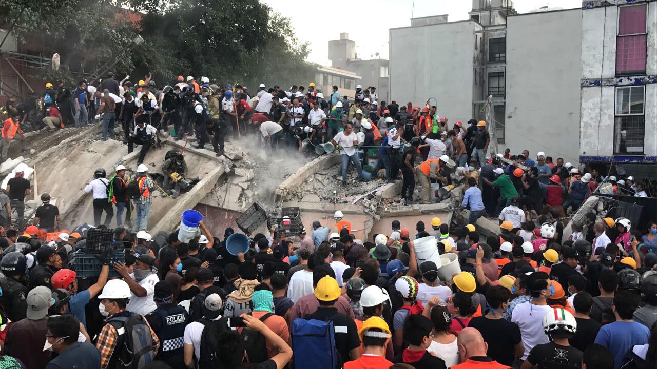 Powerful quake rocks Mexico