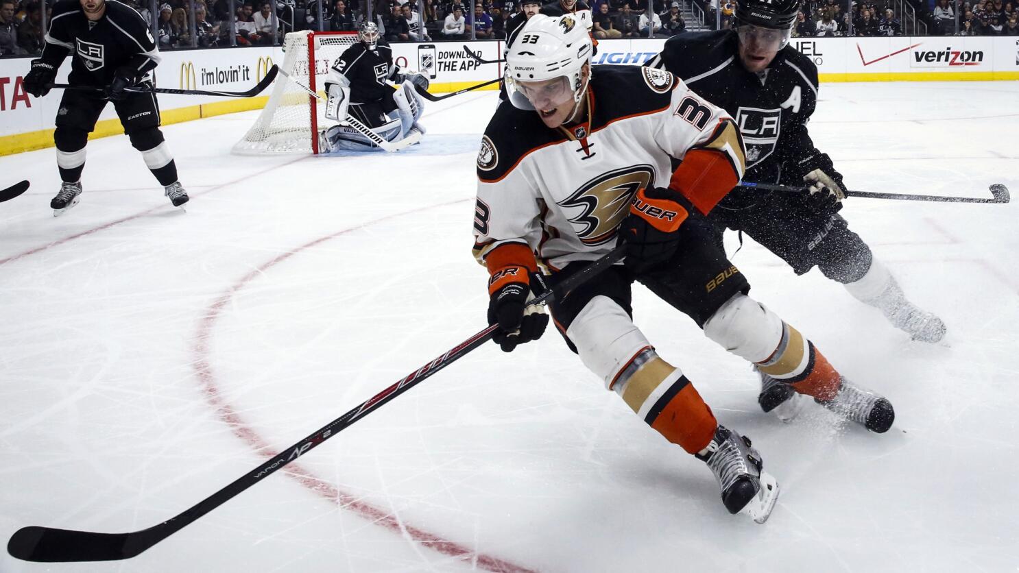 Corey Perry returns to Ducks practice for first time since knee injury