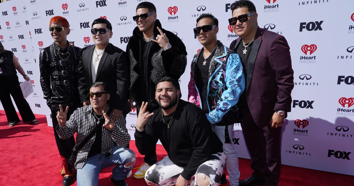 Día de Grupo Firme: Banda honrada tras parada en Boyle Heights Día de Grupo Firme: Banda honrada tras parada en Boyle Heights