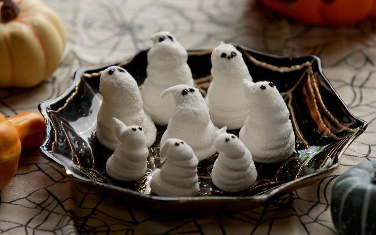 Marshmallow ghosts