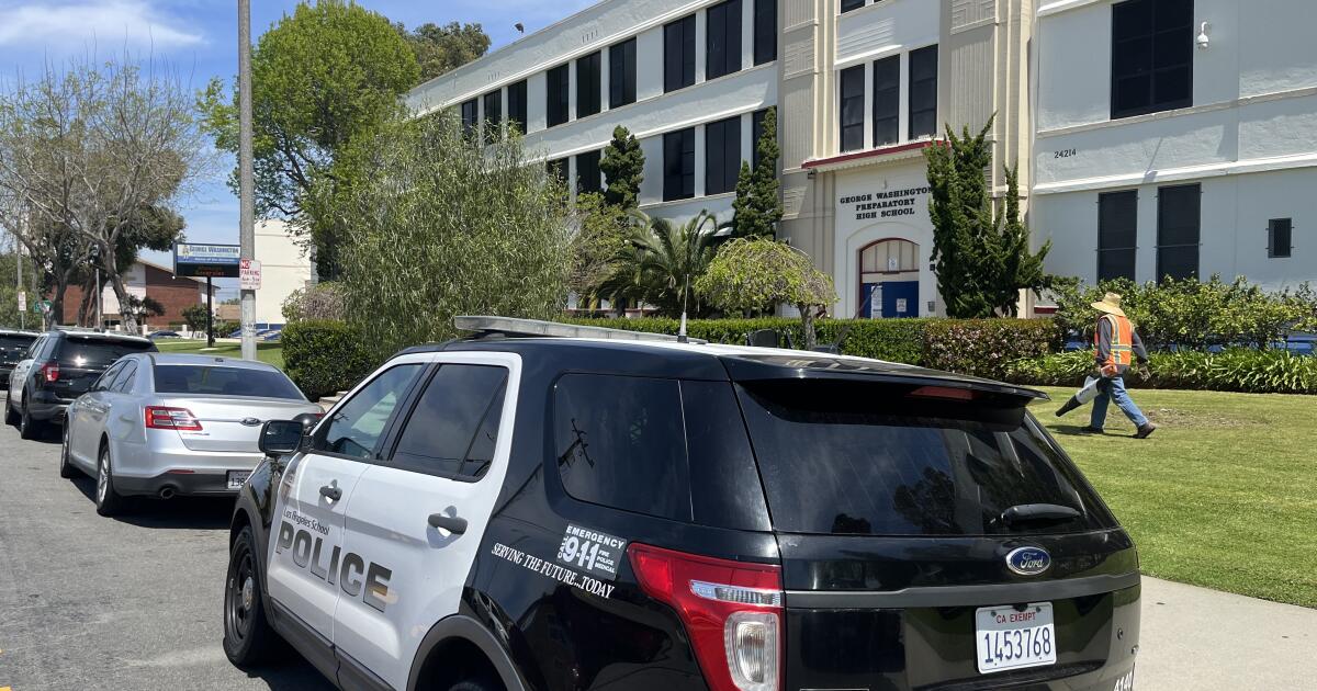 2 guns found at LAUSD schools, bringing total to 4 in under a month 2 guns found at LAUSD schools, bringing total to 4 in under a month