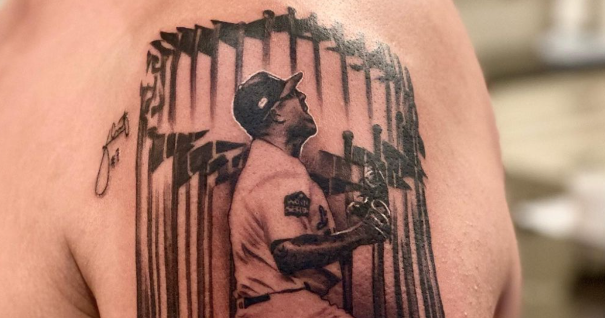 Julio Urias' Dad Gets Tattoo Of Final Out From 2020 World Series 