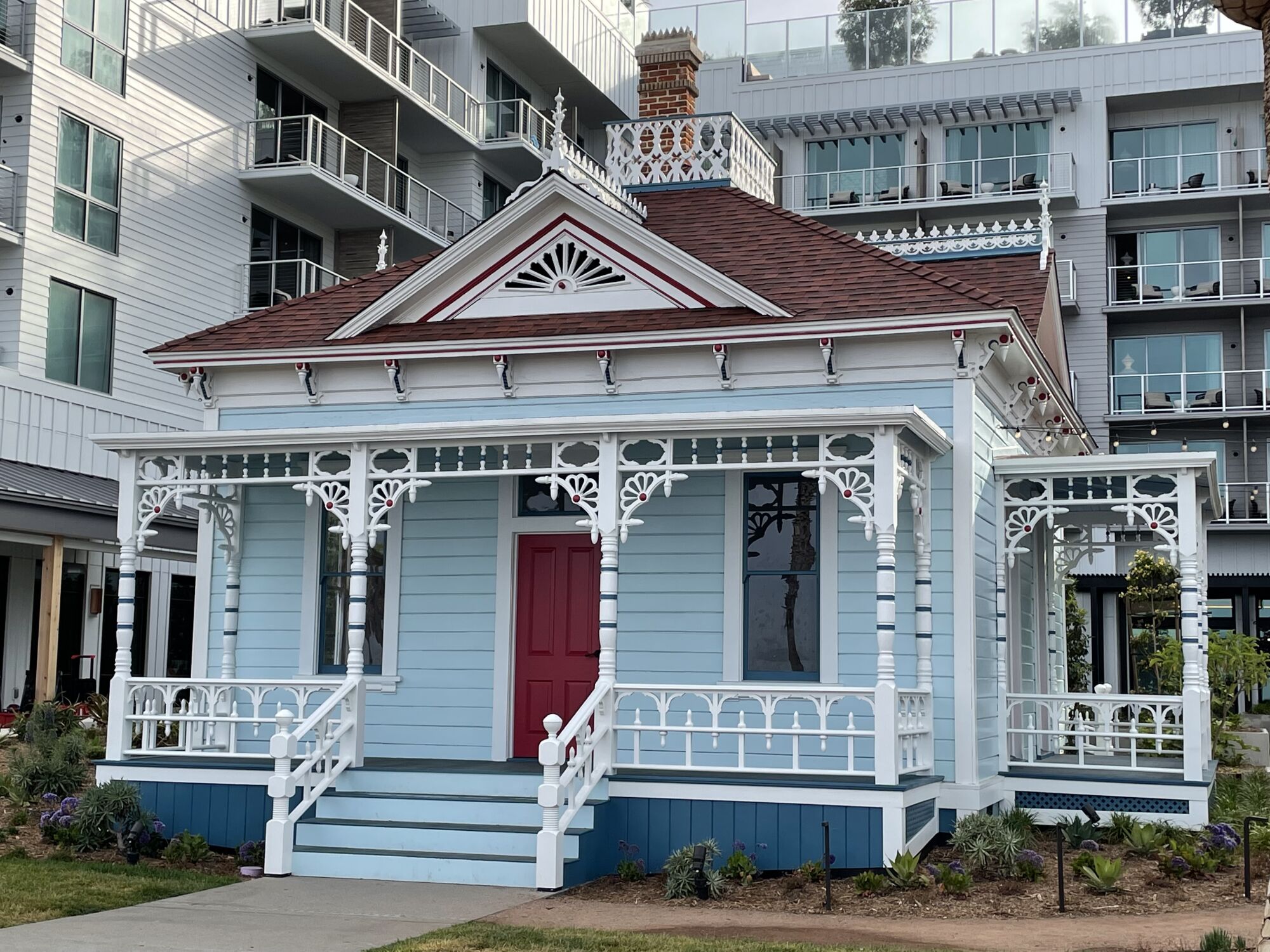 2021 Orchids & Onions: Historic Preservation - Orchid winner Top Gun/Graves House Restoration
