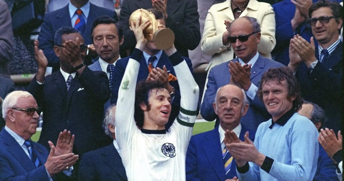 Reaktion auf den Tod von Franz Beckenbauer, deutscher und weltweiter Fußballlegende