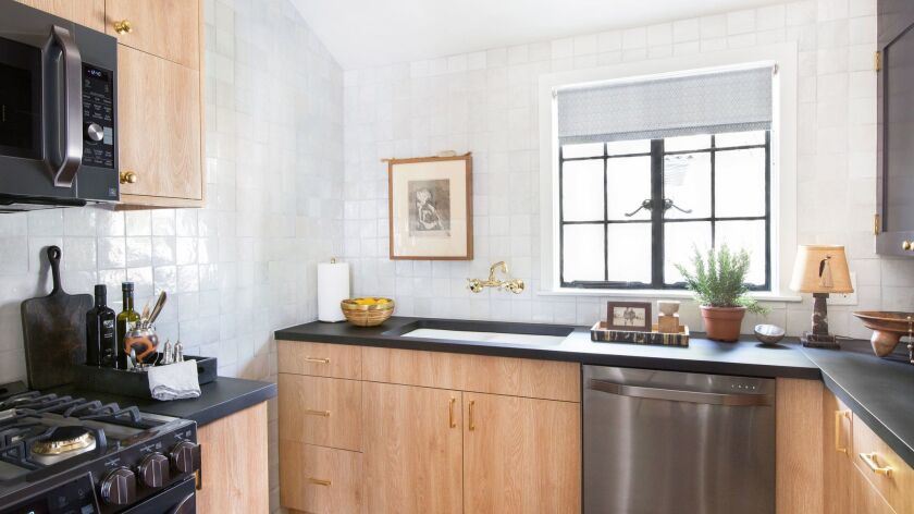 How Designer Nate Berkus Blended Old And New In His L A Kitchen