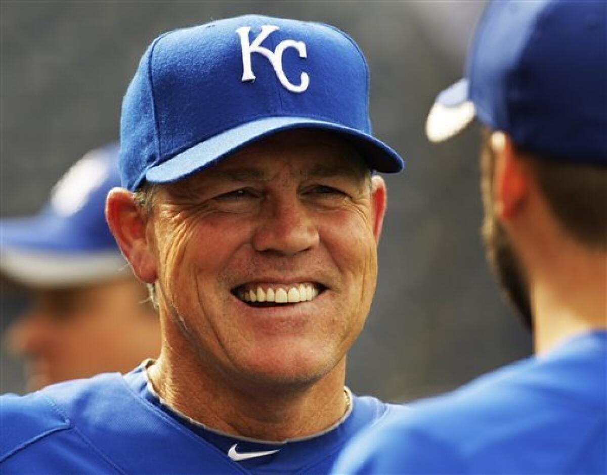Humor helps Royals manager Ned Yost battle pain, age and a changing game -  Los Angeles Times
