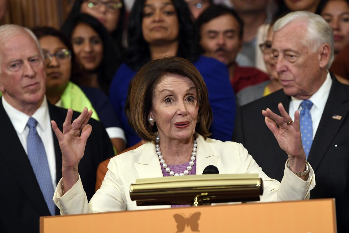 Nancy Pelosi, presidenta de la Casa de Representantes, durante un acto en apoyo a 'dreamers' y beneficiarios de TPS.