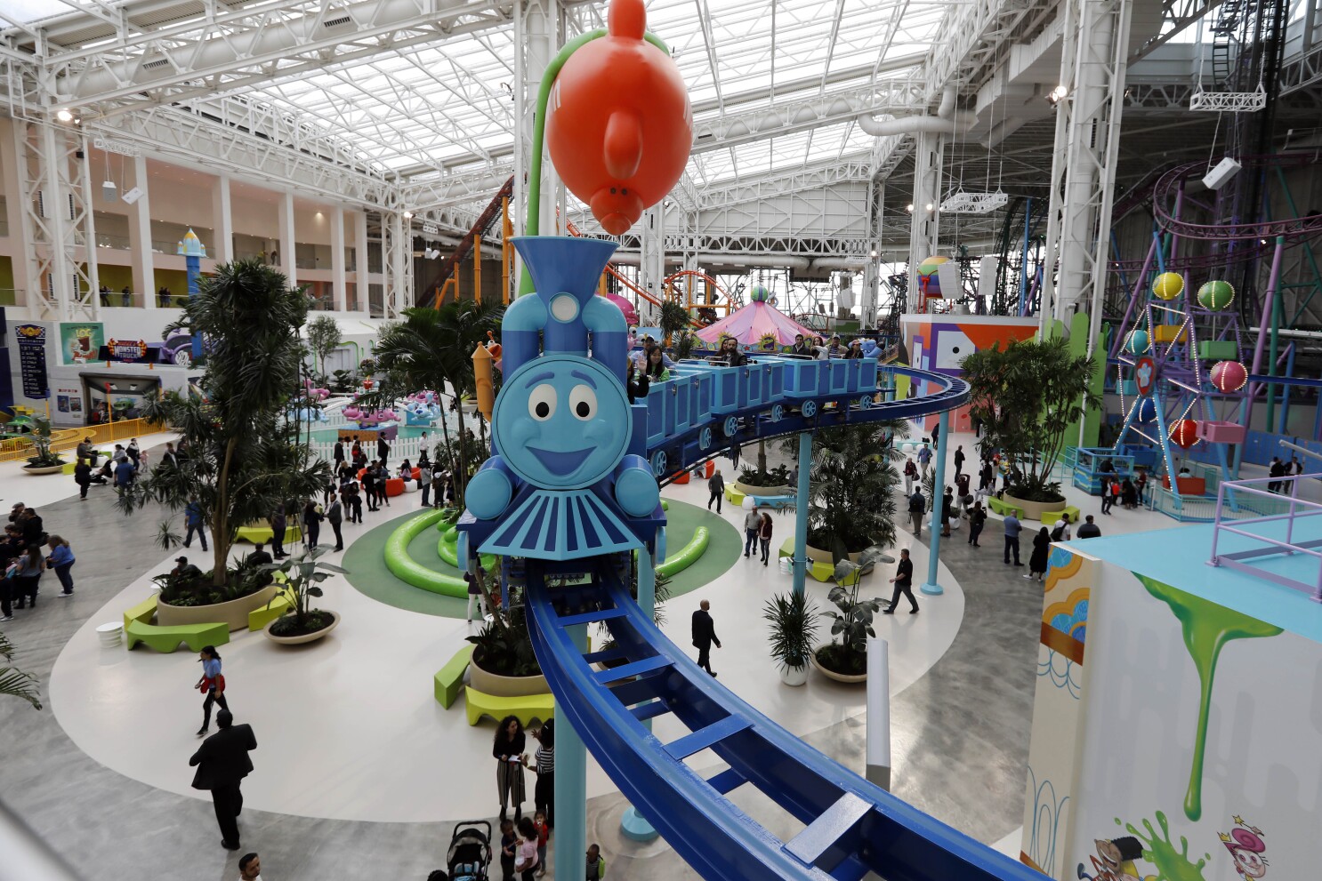 Can A Roller Coaster Water Park And Indoor Ski Slope Save The American Mall Los Angeles Times