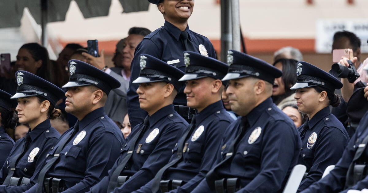 Lapd Command LAPD chief candidate field narrows to about 10, a mix of outsiders and ...