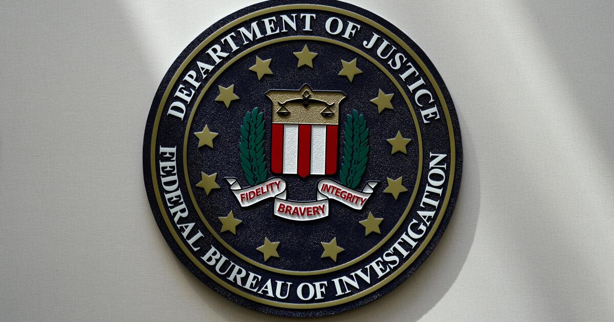 Trois agents du FBI licenciés après que Trump ait enquêté sur des recours collectifs alléguant un « plan de représailles »
