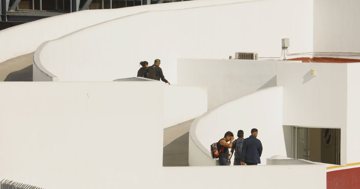 Biden extends temporary protections to 100,000 Haitians in the U.S. Biden extends temporary protections to 100,000 Haitians in the U.S.