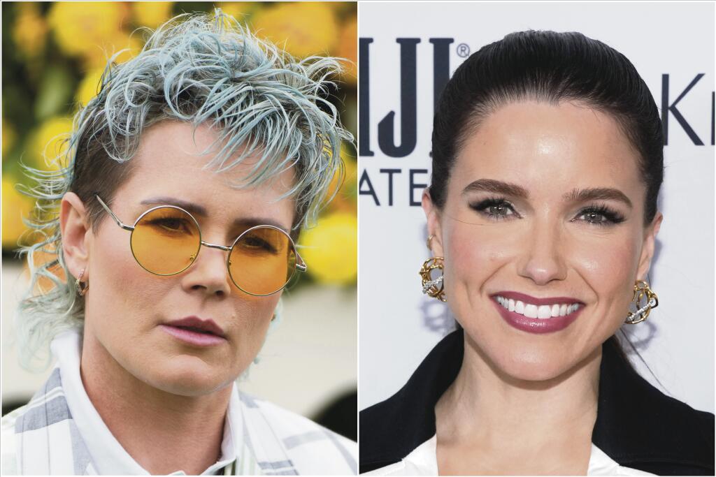 Sophia Bush Soccer Star Ashlyn Harris Spark Dating Rumors Los Angeles Times 