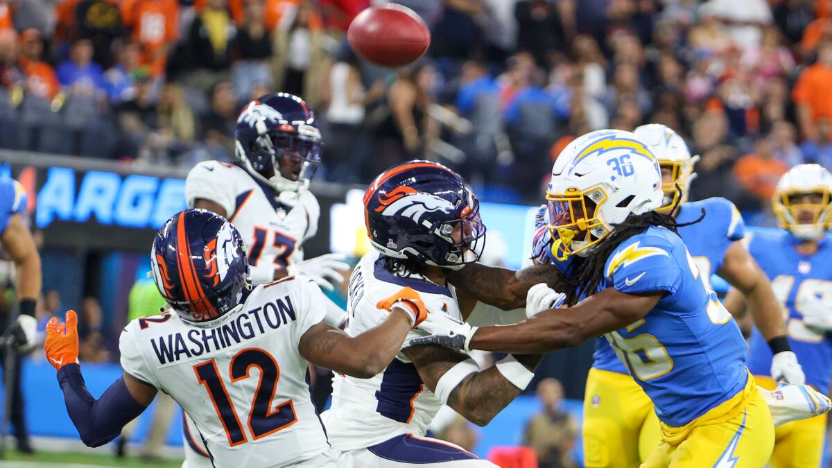 Chargers rally, escape with 19-16 overtime win over Broncos - ESPN