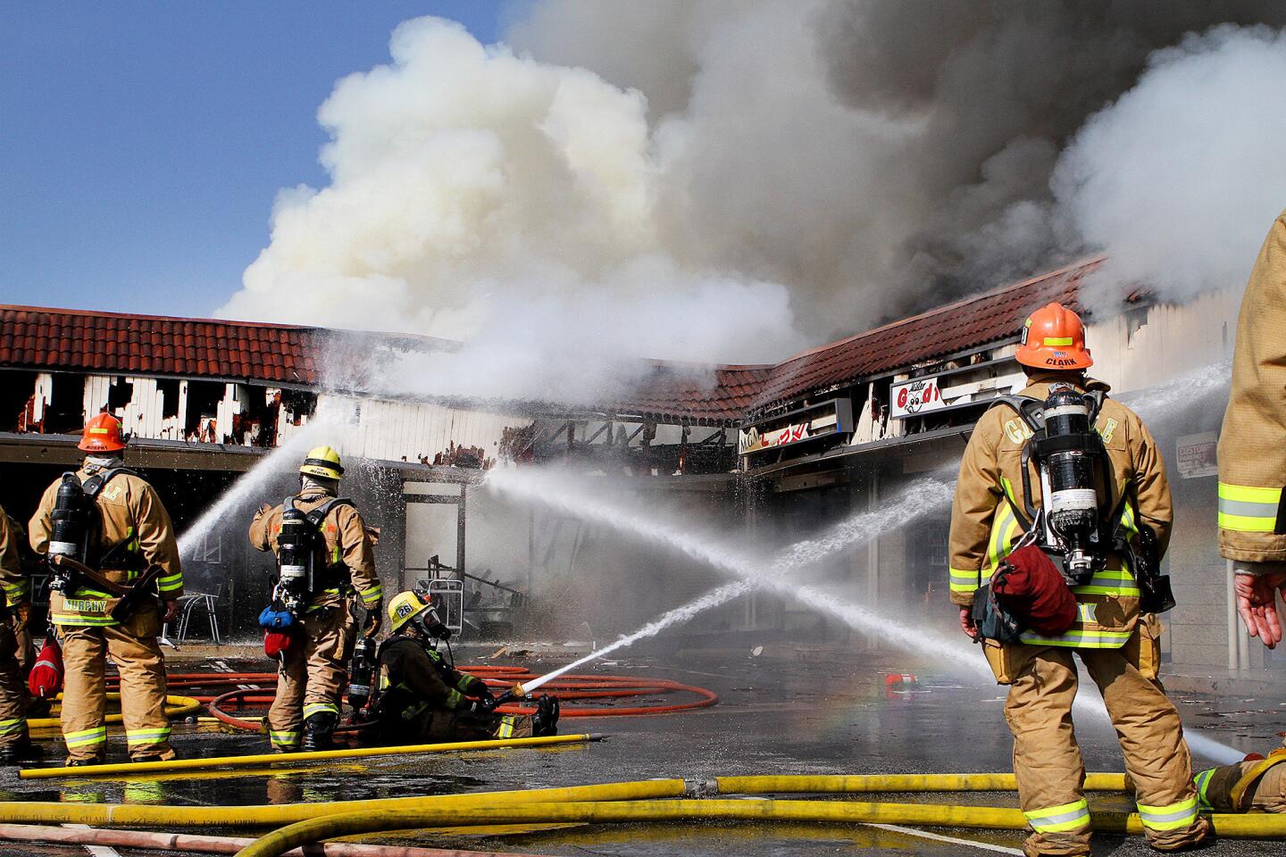 Photo Gallery: Strip mall fire in Glendale