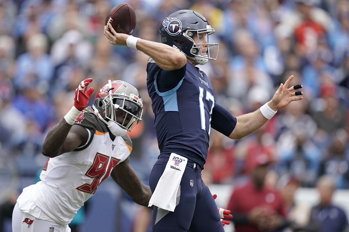 Tennessee Titans quarterback Ryan Tannehill throws a pass against the Tampa Bay Buccaneers on Sunday.